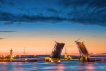 Ночная теплоходная прогулка — от причала на Фонтанке