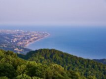 Красота и легенды близлежащих гор