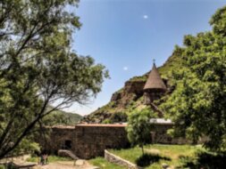 Святая Армения: храм Гарни и монастырь-пещера Гегард