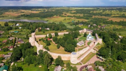 Печоры — Изборск — Псков: автобусная экскурсия из Петербурга