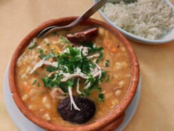 Порту: исследовать город и вкусно поесть