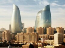 Раскрыть все краски Баку