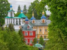 Псково-Печерский монастырь и Изборско-Мальская долина