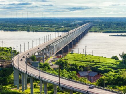 Город с пятитысячной купюры