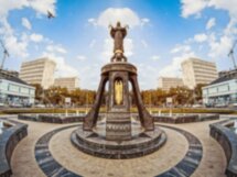 По центральной улице Краснодара