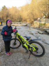 На электрогибридных велосипедах по парку Кисловодска