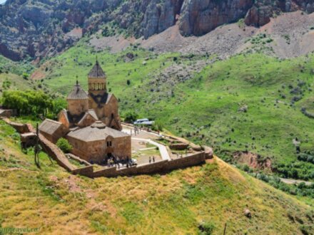 Винный тур: Хор Вирап — Арени — Нораванк