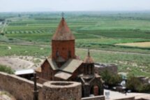 Винно-гастрономический трип по Армении: винодельни, монастыри и природные красоты