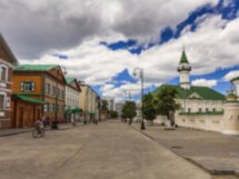 Казань: город меж крестом и полумесяцем