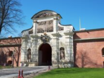 Петропавловская крепость и ее окрестности