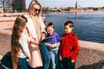 На машине по Петербургу: обзорная экскурсия с элементами квеста для детей и взрослых