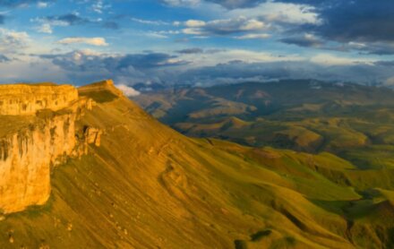 Плато Бермамыт при свете дня или на закате — в мини-группе
