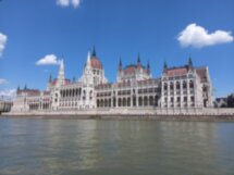 Прогулка по Дунаю на кораблике и традиционный венгерский обед