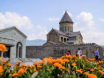 Древность в камне — храмы Мцхеты и пещеры Уплисцихе