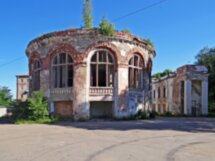 Экскурсия из Петербурга в Ивангород: крепость, нарвская рыба и маяк