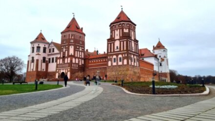 Замки Несвиж и Мир: в мини-группе из Минска