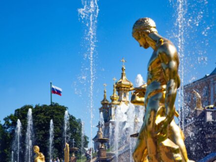 В Петергоф на метеоре: экскурсия по Нижнему парку и Большому дворцу