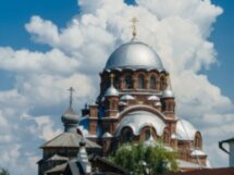 Свияжск, Успенский монастырь и Храм всех религий