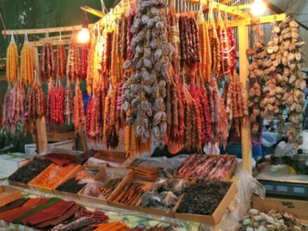 Пойдем на базар за грузинскими вкусностями!