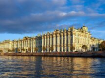 Балы, красавицы, лакеи, юнкера...