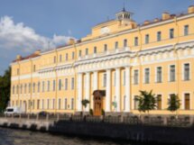 Балы, красавицы, лакеи, юнкера...