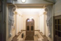 «Сердце не камень». Кариатиды Петроградской стороны