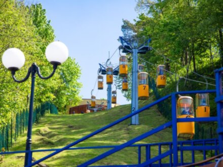 К курортам Светлогорск и Янтарный и фотогеничной Филинской бухте