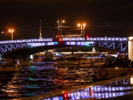 Музыка разводных мостов Петербурга: групповая прогулка на теплоходе