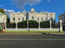Московская Венеция: прогулка по Болотному острову