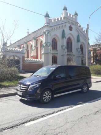 Из Петербурга в Старую Ладогу — на минивэне Mercedes