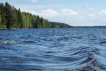 Прогулка на деревянной ладье вдоль Петрозаводска с высадкой на острове