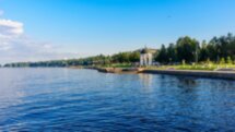 Прогулка на деревянной ладье вдоль Петрозаводска с высадкой на острове