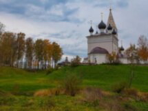 Из Ярославля — в Вятское, одну из красивейших деревень России