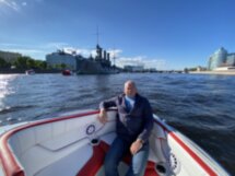 На ярком катере — по рекам и каналам Петербурга