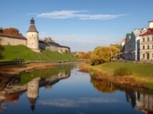 Обзорная пешеходная экскурсия по Кремлю и центру Пскова