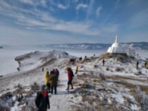 Лед Байкала в теплой компании
