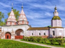 Суздаль: легенды древних монастырей