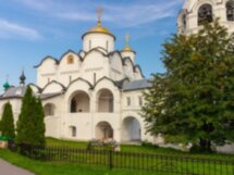 Суздаль: легенды древних монастырей