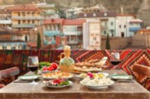 Классический тур в Грузию: контрастная архитектура, горы и многогранность вкусов