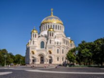 Петергоф и Кронштадт: два города за один день