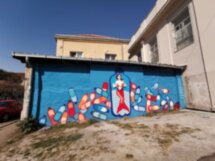 Стрит-арт Белграда широко открытыми глазами