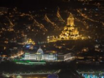 Мерцающий огнями Тбилиси