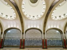 Московское метро: подземный храм СССР