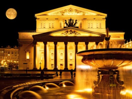 По вечерней Москве — с актрисой!