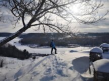 На снегоступах по Изборским холмам