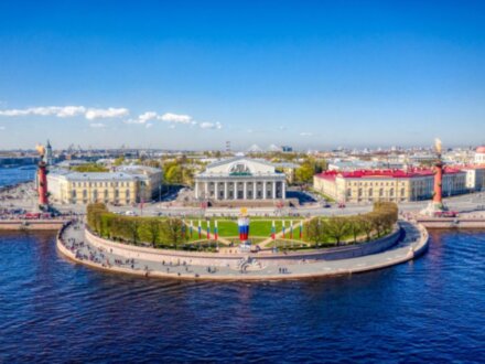 Петербурга парадное лицо. На автомобиле с водителем-экскурсоводом