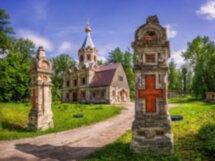 Из Владимира — во «французский» замок Храповицкого