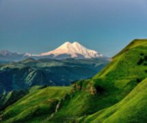 Джип-тур к Эльбрусу: Гижгит, Тызыльское ущелье и поляна Азау