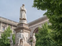 Код да Винчи: разгадать Милан Леонардо