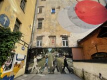 Ночной креативный Петербург на Мини Купере. Арт и бары